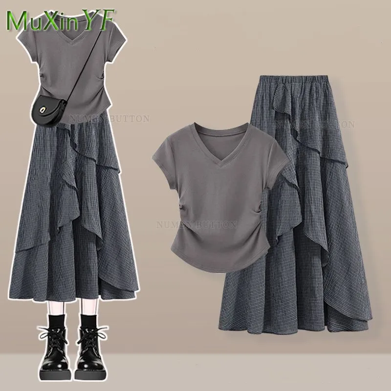2025 Summer New Korean Elegant Dress Matching Set Women's Fashion V-neck Short Sleeved T-shirt+Retro Midi Skirt Two Piece Suit
2025 Summer New Korean Elegant Dress Matching Set Women's Fashion V-neck Short Sleeved T-shirt+Retro Midi Skirt Two Piece Suit