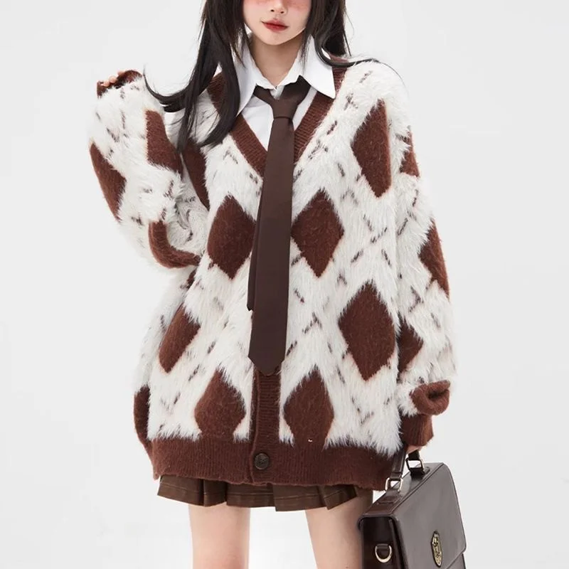 Американский свободный открытый кардиган с v-образным вырезом, вязаный свитер для мужчин и женщин, повседневный свободный трикотаж, куртка для пар, осень-зима
Американский свободный открытый кардиган с v-образным вырезом, вязаный свитер для мужчин и женщин, повседневный свободный трикотаж, куртка для пар, осень-зима