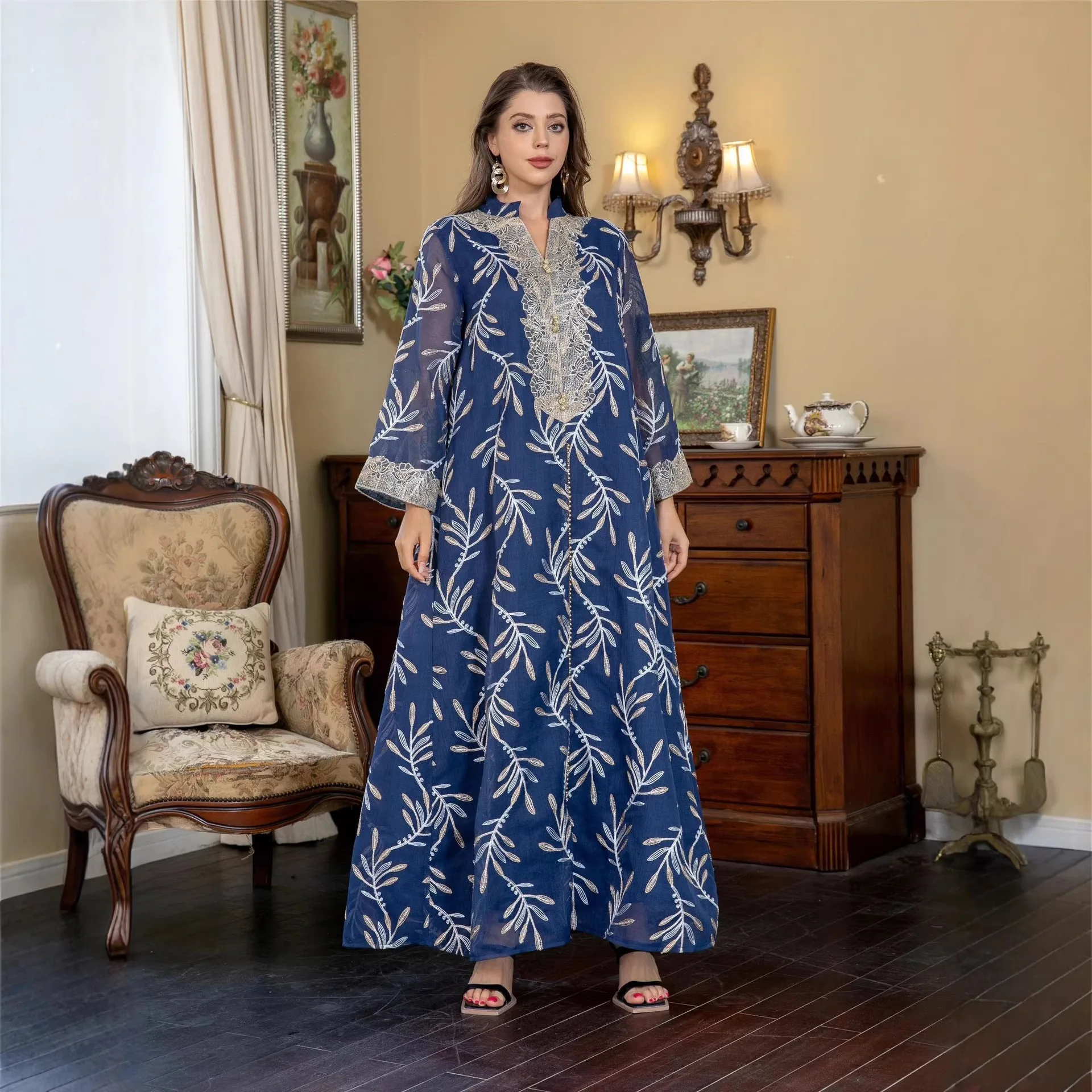 Zd014 Women's Dress Mesh Robe Embroidered Abaya Robe Hijabs 2026 Muslim Long Dress Robe Abaya Ramadan Dubai Luxury Islam Elegant
Zd014 Women's Dress Mesh Robe Embroidered Abaya Robe Hijabs 2026 Muslim Long Dress Robe Abaya Ramadan Dubai Luxury Islam Elegant