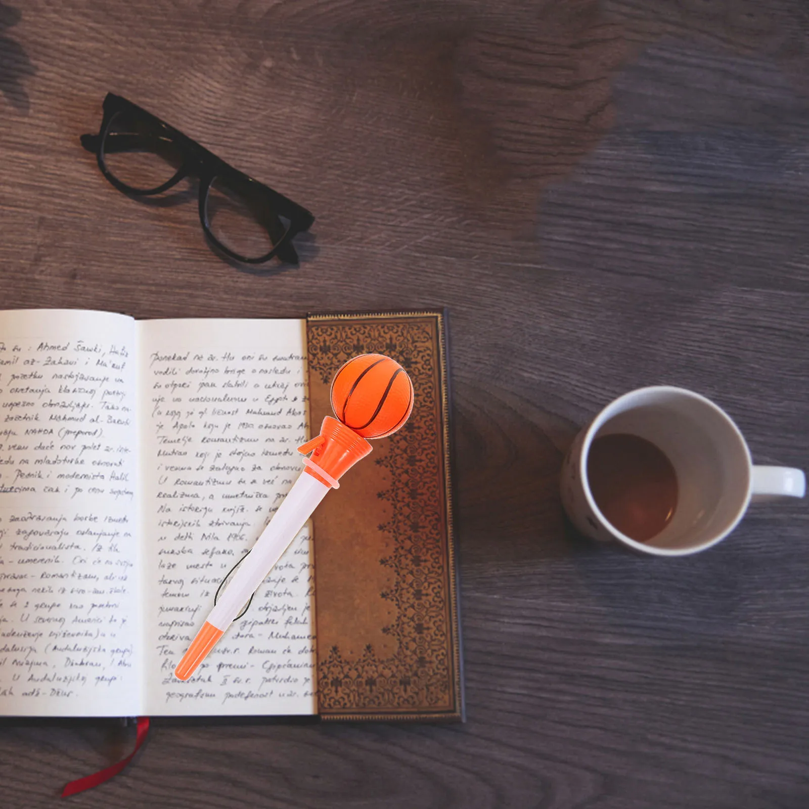 Набор из 6 креативных шариковых ручек в форме мяча: реалистичный дизайн, забавная ручка для снятия стресса для детей и подростков, в сумке
Набор из 6 креативных шариковых ручек в форме мяча: реалистичный дизайн, забавная ручка для снятия стресса для детей и подростков, в сумке