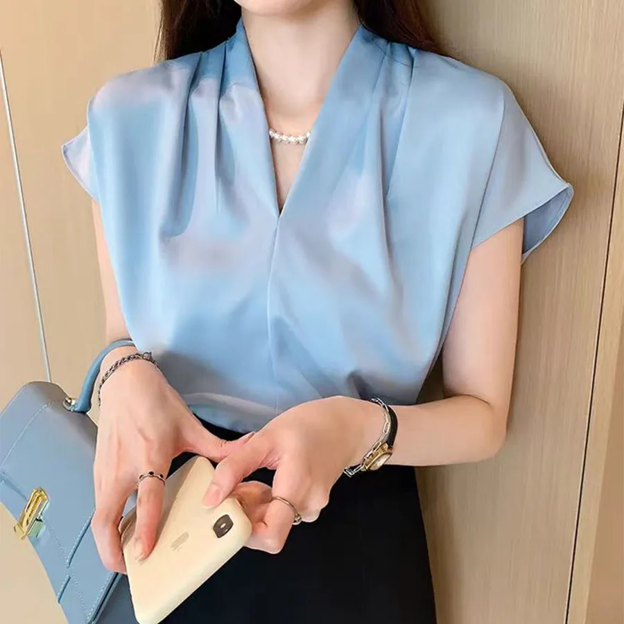 2025 Summer New Ladies Blouses Thin Chiffon V-neck Solid Color Tops Casual Korean Fashion Simple Clothes For Women Popular Shirt
2025 Summer New Ladies Blouses Thin Chiffon V-neck Solid Color Tops Casual Korean Fashion Simple Clothes For Women Popular Shirt