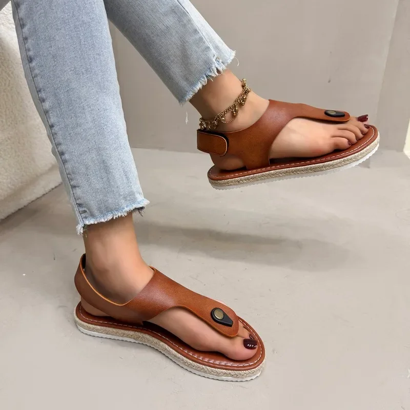 2025 New Buckle Strap Women's Sandals Fashion Pinch Toe Beach Sandals Women Summer Plus Size Solid Comfortable Flat Sandals
2025 New Buckle Strap Women's Sandals Fashion Pinch Toe Beach Sandals Women Summer Plus Size Solid Comfortable Flat Sandals