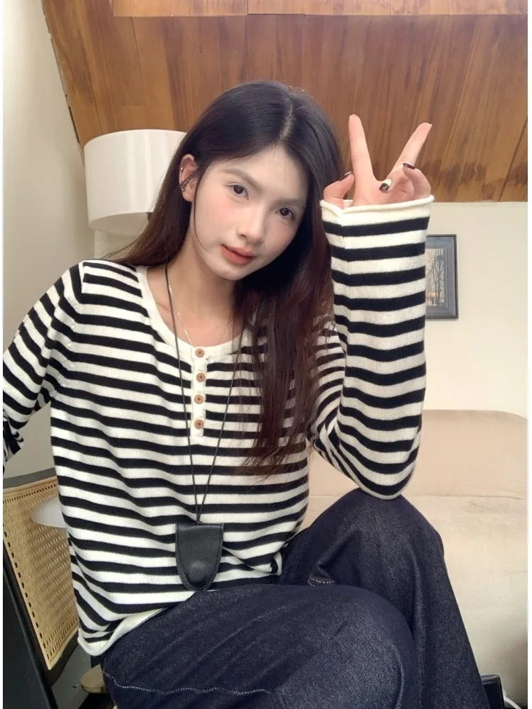 Casual Stripe Long Sleeve Knitted Sweater Women's Base Layer Top Loose Fit Slimming Color Block Spring 2026 New Style
Casual Stripe Long Sleeve Knitted Sweater Women's Base Layer Top Loose Fit Slimming Color Block Spring 2026 New Style