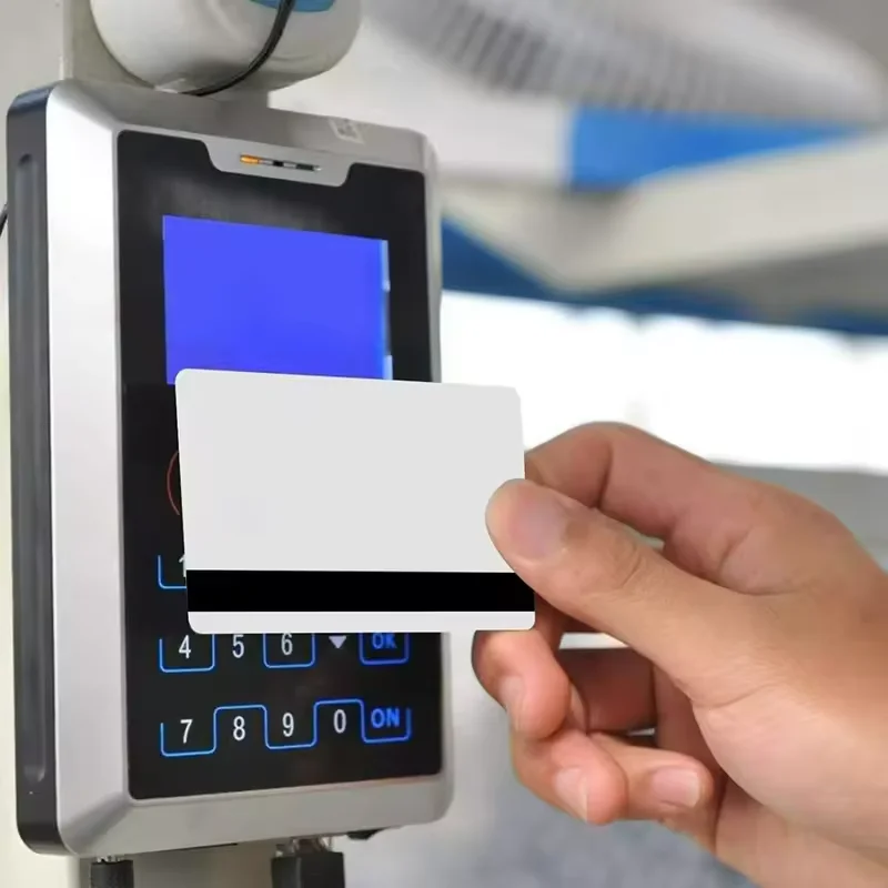 100PCS/Lot White SLE4442 contact chip pvc smart card with Hico magnetic stripe
100PCS/Lot White SLE4442 contact chip pvc smart card with Hico magnetic stripe