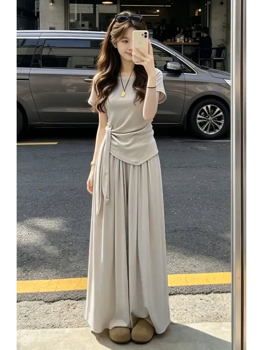 Summer Casual Wide Leg Pants Set Women's Short Sleeve T-Shirt Two-Piece Set Breathable Lightweight Comfortable Korean Style
Summer Casual Wide Leg Pants Set Women's Short Sleeve T-Shirt Two-Piece Set Breathable Lightweight Comfortable Korean Style