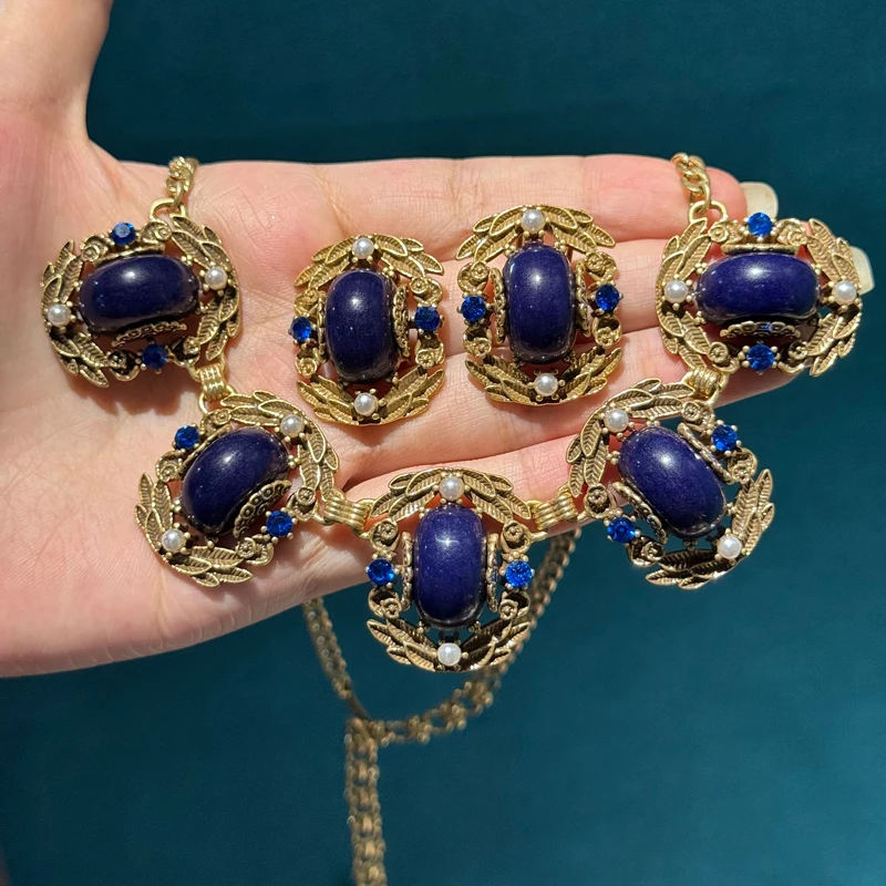 Vintage Blue Square Natural Stone Jewelry Set Pearl Gold Color Pendant Necklace Ring Stud Earring Luxury Designer For Women Prom
Vintage Blue Square Natural Stone Jewelry Set Pearl Gold Color Pendant Necklace Ring Stud Earring Luxury Designer For Women Prom