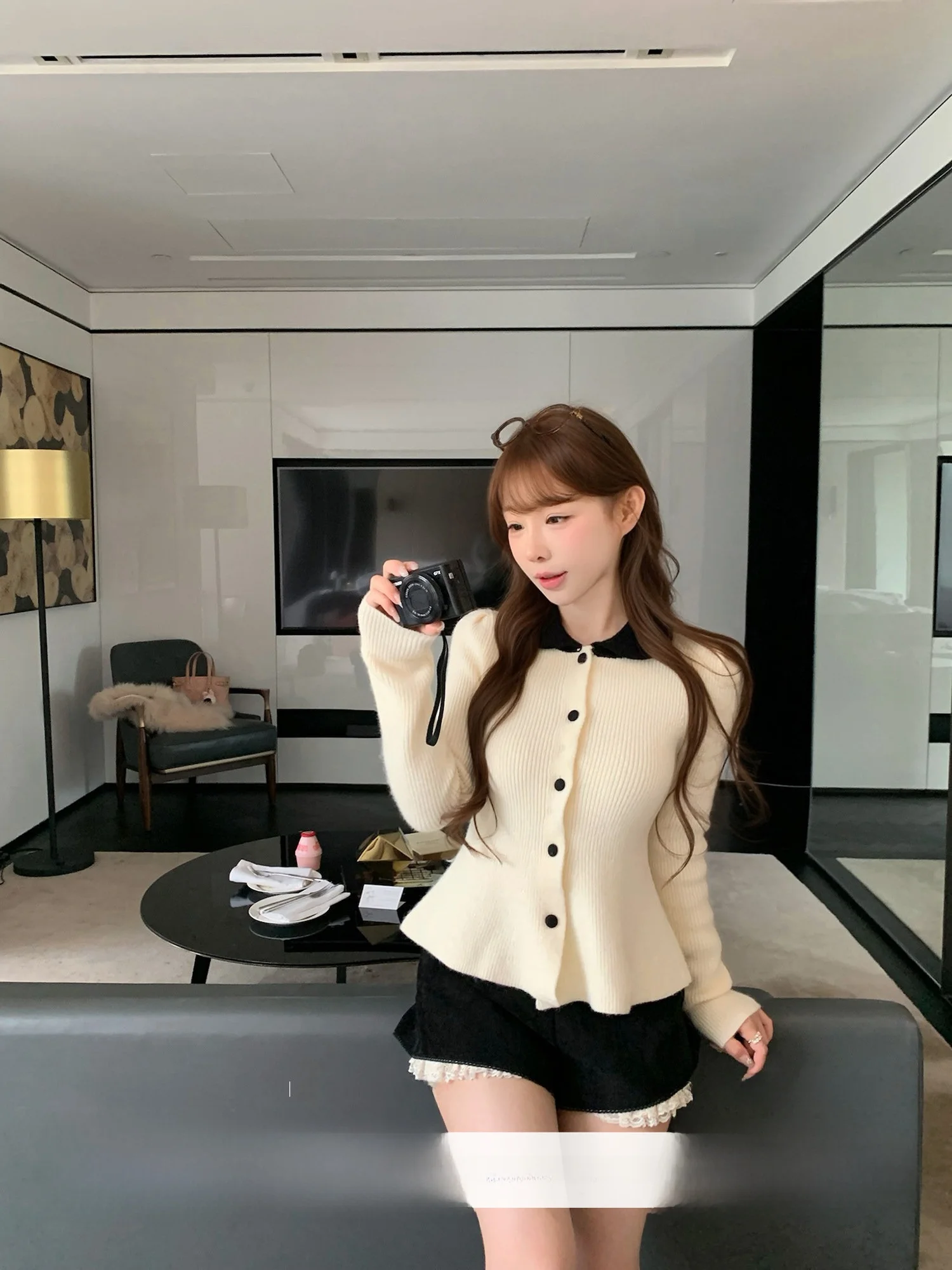 Lukira Vintage Lady Color Block Doll Collar Knitted Sweater Cardigan Women's Spring Waist Cinching Top Soft Polyester Blend
Lukira Vintage Lady Color Block Doll Collar Knitted Sweater Cardigan Women's Spring Waist Cinching Top Soft Polyester Blend