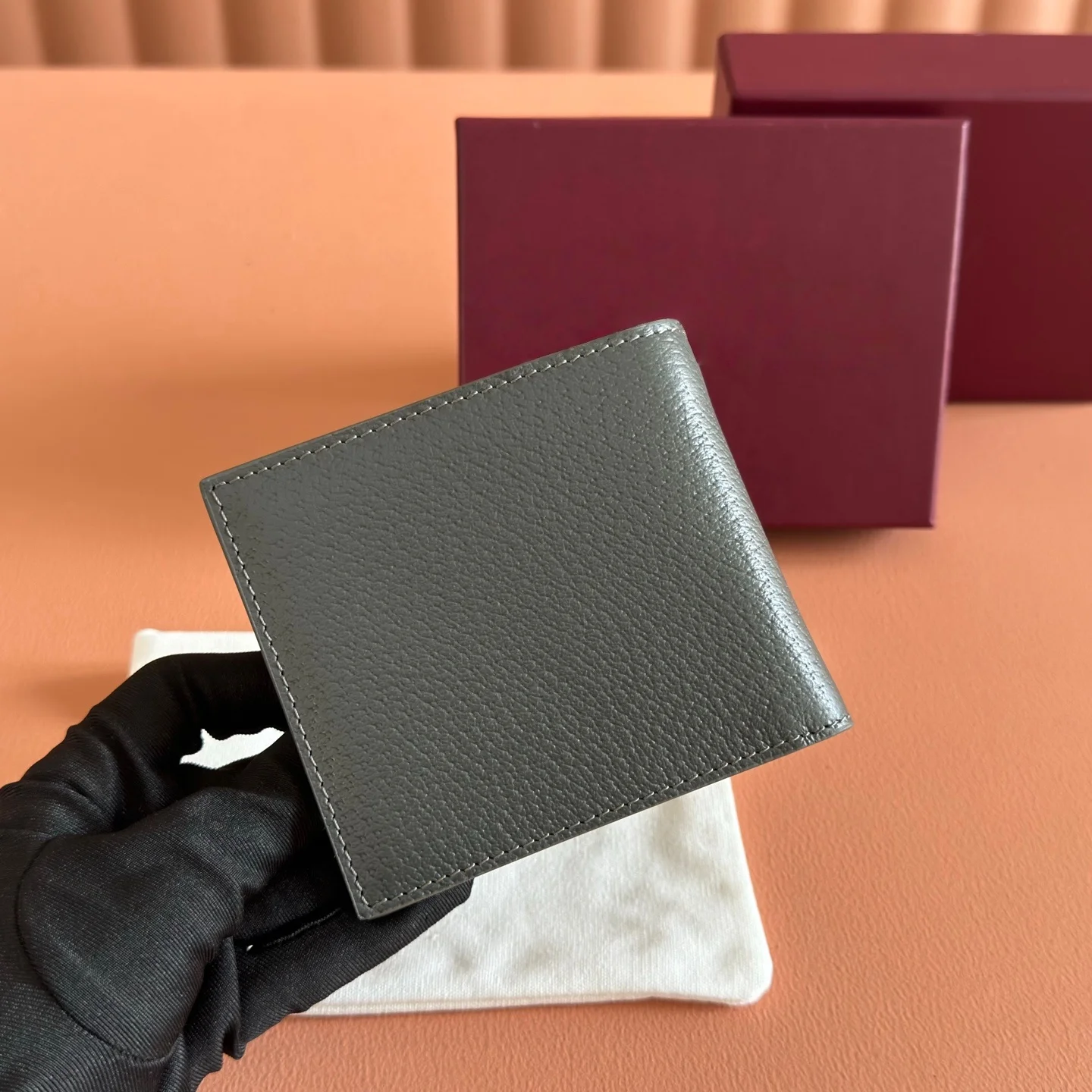 Luxury Brand Coin Pouch Unisex Wallet Short Wallet Handmade Card Holder Premium Gift Textured Cowhide Leather 428726 Coin Purse
Luxury Brand Coin Pouch Unisex Wallet Short Wallet Handmade Card Holder Premium Gift Textured Cowhide Leather 428726 Coin Purse