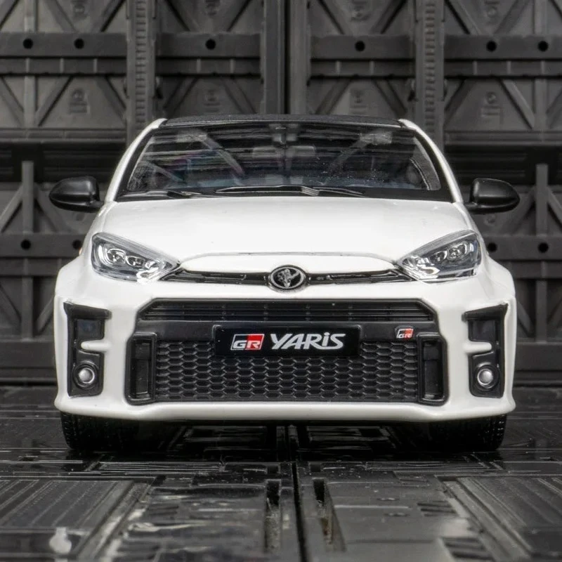 Maisto 1/24 GR Toyota Yaris, модель автомобиля из сплава, литье под давлением, металлические автомобили, модель автомобиля, высокая имитация, миниатюрные весы, детская игрушка в подарок
Maisto 1/24 GR Toyota Yaris, модель автомобиля из сплава, литье под давлением, металлические автомобили, модель автомобиля, высокая имитация, миниатюрные весы, детская игрушка в подарок
