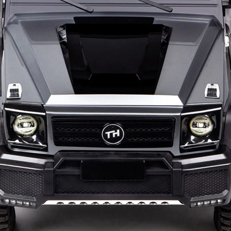 KM6 6X6 RC Rock Crawler Car 1/8 Traction Hobby Remote Control Off Road Vehicle Independent Axle Locks Brushed Motor Light Model
KM6 6X6 RC Rock Crawler Car 1/8 Traction Hobby Remote Control Off Road Vehicle Independent Axle Locks Brushed Motor Light Model