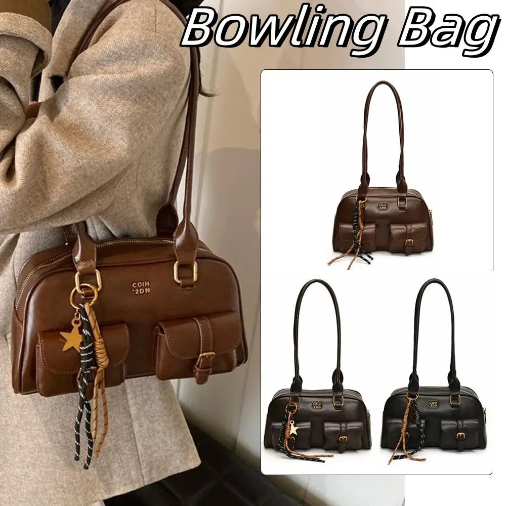 Casual JK Leather Shoulder Bag Solid Color PU Leather Bowling Bag Multifunction Zipper Closure Hobo Bag Travel
Casual JK Leather Shoulder Bag Solid Color PU Leather Bowling Bag Multifunction Zipper Closure Hobo Bag Travel