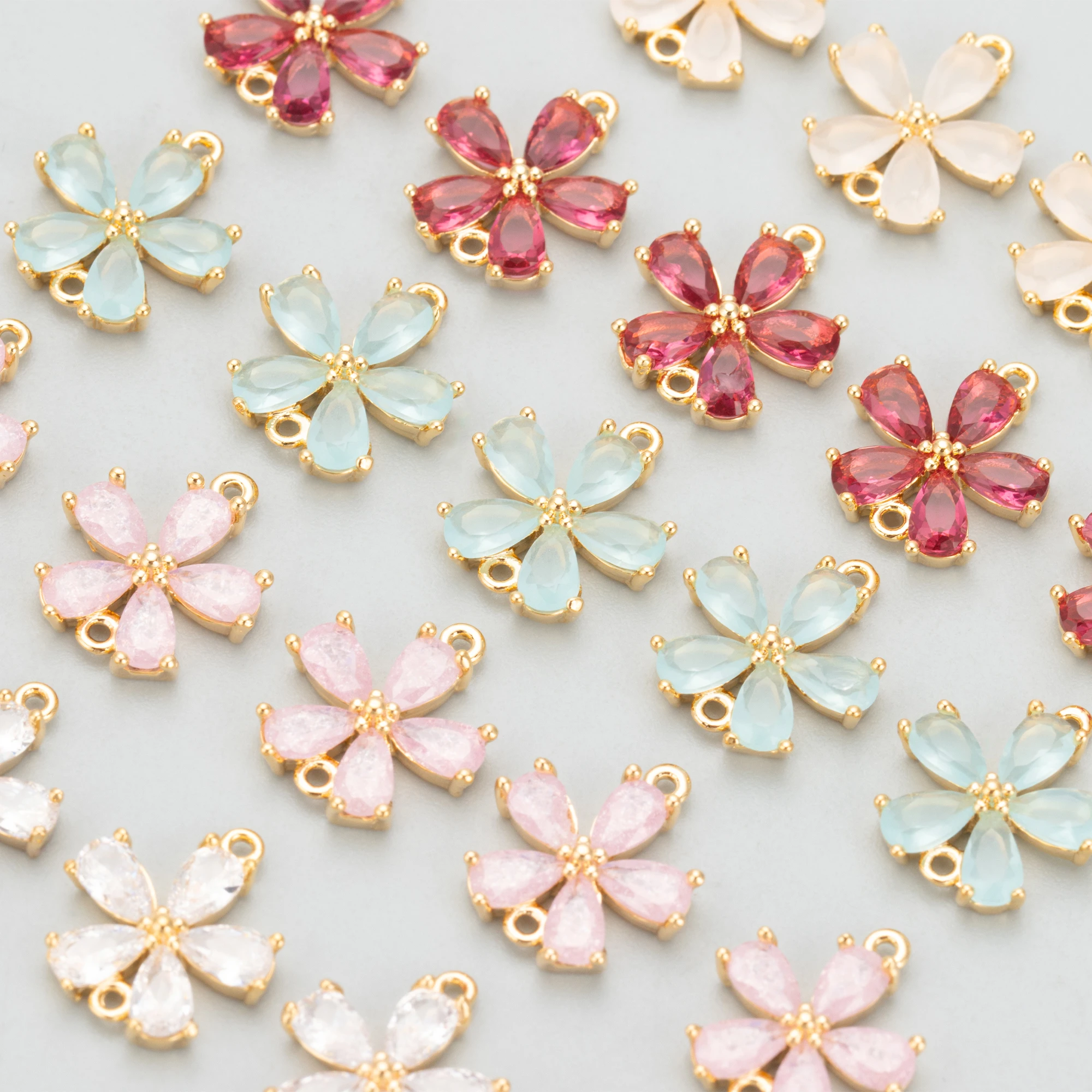 (M524) 6pcs 11.5X11.5MM High Quality 18K Gold Plated Copper and Zircons Charms Pendants Diy Jewelry Findings Accessories
(M524) 6pcs 11.5X11.5MM High Quality 18K Gold Plated Copper and Zircons Charms Pendants Diy Jewelry Findings Accessories