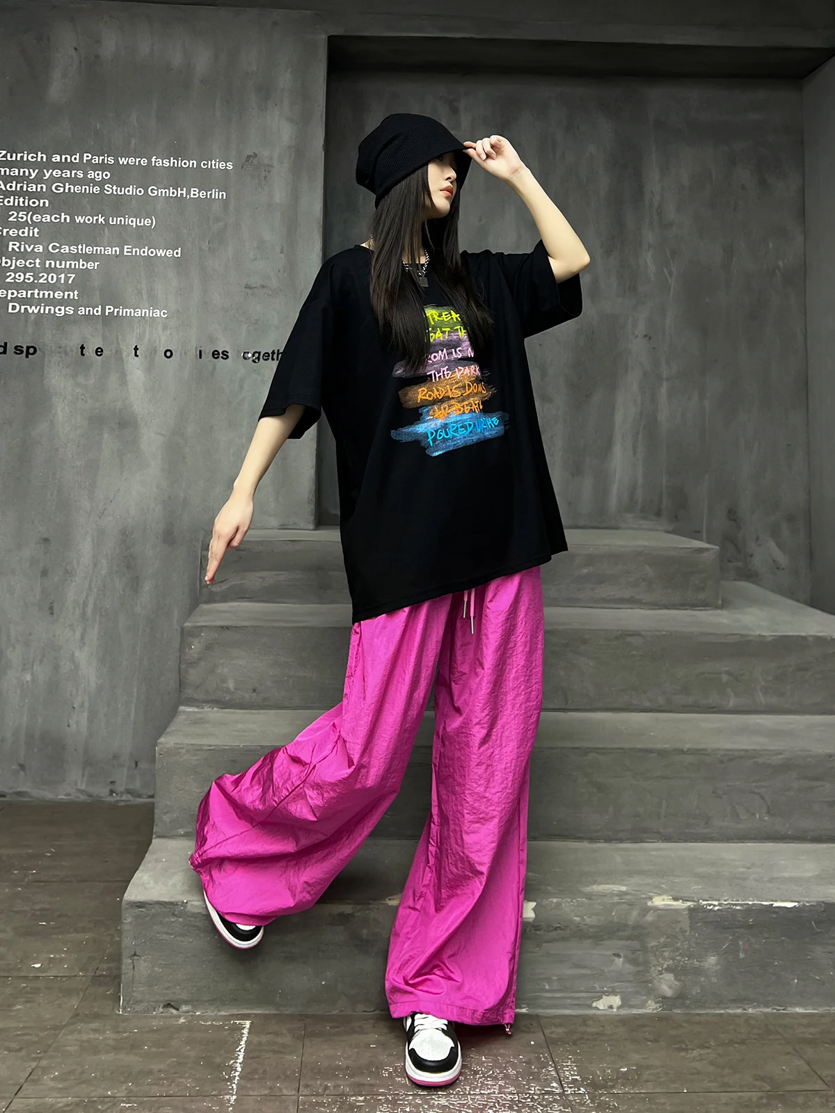 Комплект M-Brand Cool Girl: Новые свободные широкие брюки и футболка с коротким рукавом, лето 2026 – Модный уличный стиль
Комплект M-Brand Cool Girl: Новые свободные широкие брюки и футболка с коротким рукавом, лето 2026 – Модный уличный стиль
