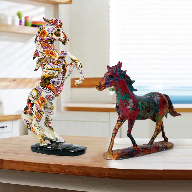 Colorful Graffiti Water Transfer Printing Horse Resin Crafts for Home Decoration in Living Room Entrance Wine Cabinet
Colorful Graffiti Water Transfer Printing Horse Resin Crafts for Home Decoration in Living Room Entrance Wine Cabinet