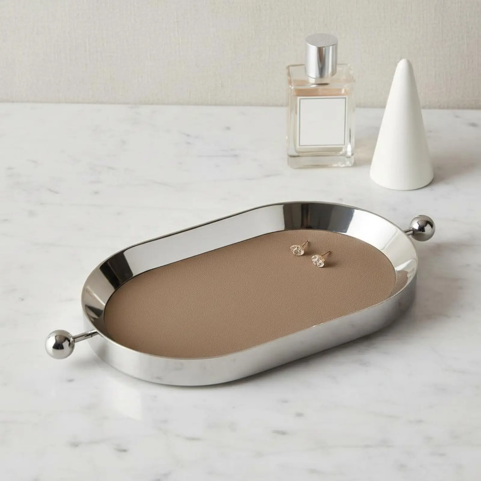 Decorative Serving Tray Stainless Steel Mirror Tray Household Storage Leather Base Home Decor Luxury Design for Dining Table
Decorative Serving Tray Stainless Steel Mirror Tray Household Storage Leather Base Home Decor Luxury Design for Dining Table