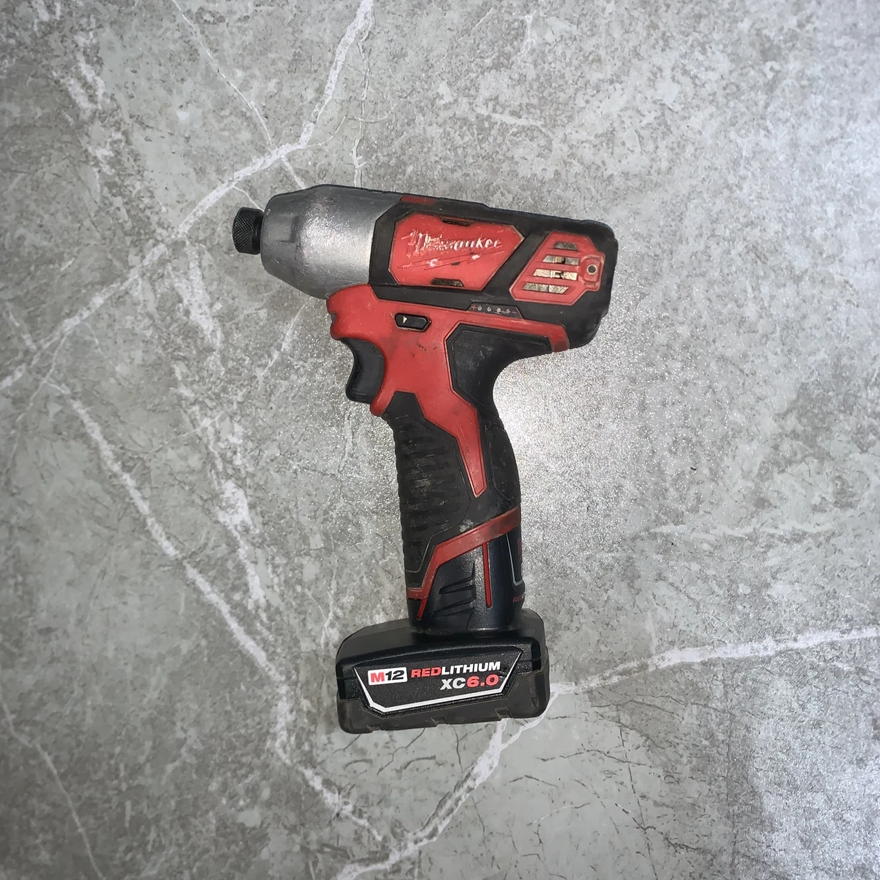 Ударный шестигранный двигатель MILWAUKEE 2462-20 12 В, 1/4 дюйма, включает в себя литиевую батарею Ач, б/у
Ударный шестигранный двигатель MILWAUKEE 2462-20 12 В, 1/4 дюйма, включает в себя литиевую батарею Ач, б/у