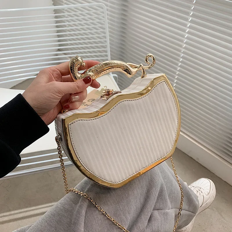 New Women Pu Leather Chain Handbags Shoulder Bag High Quality Female Crossbody Bags for Women Casual Ladies Box Messenger Bag
New Women Pu Leather Chain Handbags Shoulder Bag High Quality Female Crossbody Bags for Women Casual Ladies Box Messenger Bag