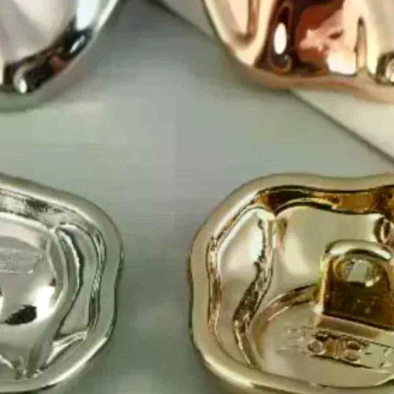 10pcs Irregularly Shaped Buttons Beautiful Gold/Silver Color Metal Shank Buttons Diy Crafts Clothing Sewing Accessories
10pcs Irregularly Shaped Buttons Beautiful Gold/Silver Color Metal Shank Buttons Diy Crafts Clothing Sewing Accessories