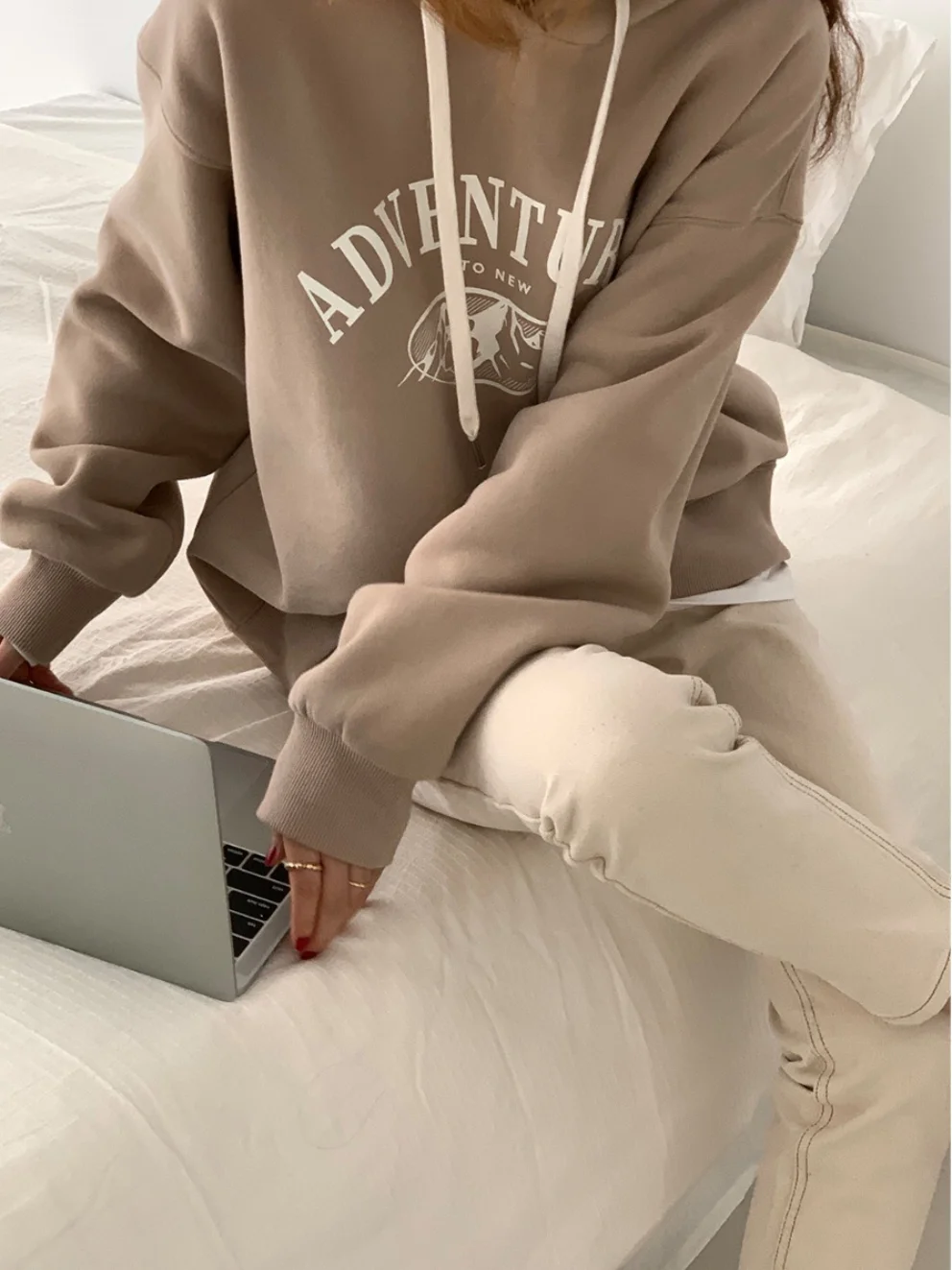 Thickened Pure Cotton Fleece Hooded Sweatshirt Lazy Style Pullover Long Sleeve Letter Print Casual Streetwear for Women
Thickened Pure Cotton Fleece Hooded Sweatshirt Lazy Style Pullover Long Sleeve Letter Print Casual Streetwear for Women