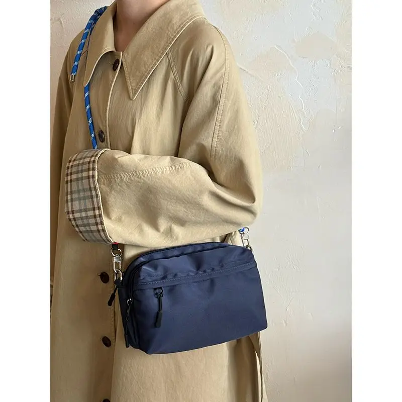 Японская водонепроницаемая сумка-мессенджер из оксфордской ткани и нейлона, легкая, повседневная, для поездок на работу, на одно плечо, для хранения вещей
Японская водонепроницаемая сумка-мессенджер из оксфордской ткани и нейлона, легкая, повседневная, для поездок на работу, на одно плечо, для хранения вещей