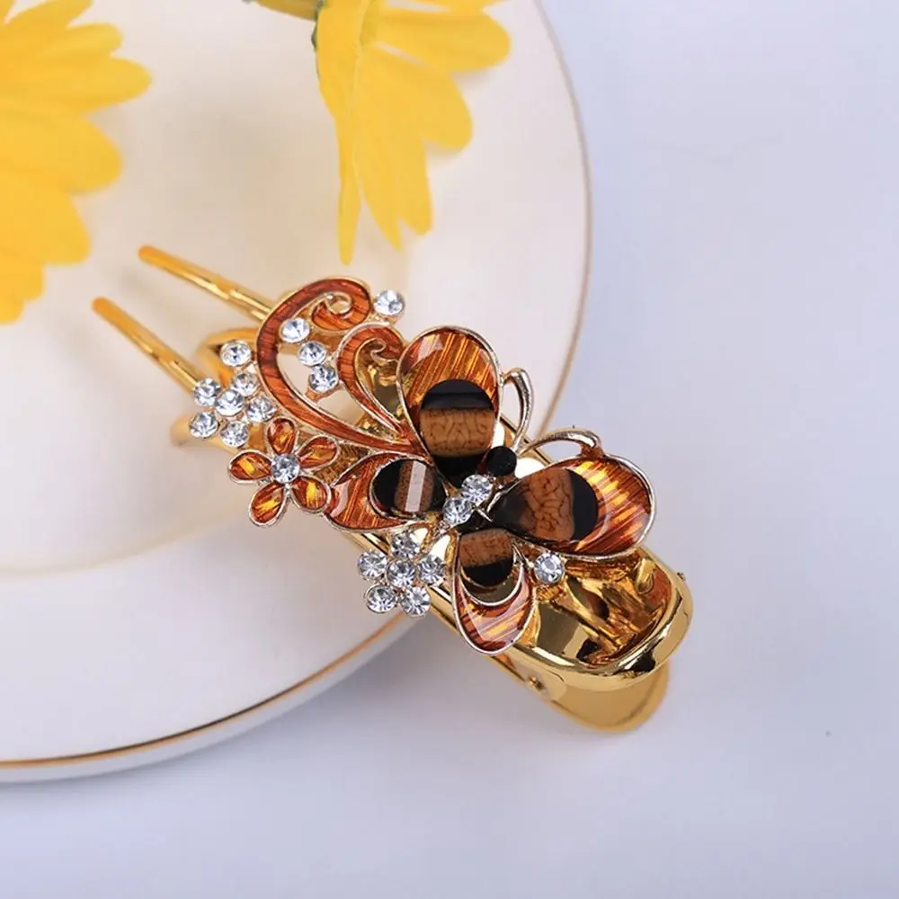 Hairstyle Tools Antiquity Headwear Butterfly Hair Clip Korean Style Hairpin Female Hair Accessories Rhinestone Duckbill Clip
Hairstyle Tools Antiquity Headwear Butterfly Hair Clip Korean Style Hairpin Female Hair Accessories Rhinestone Duckbill Clip