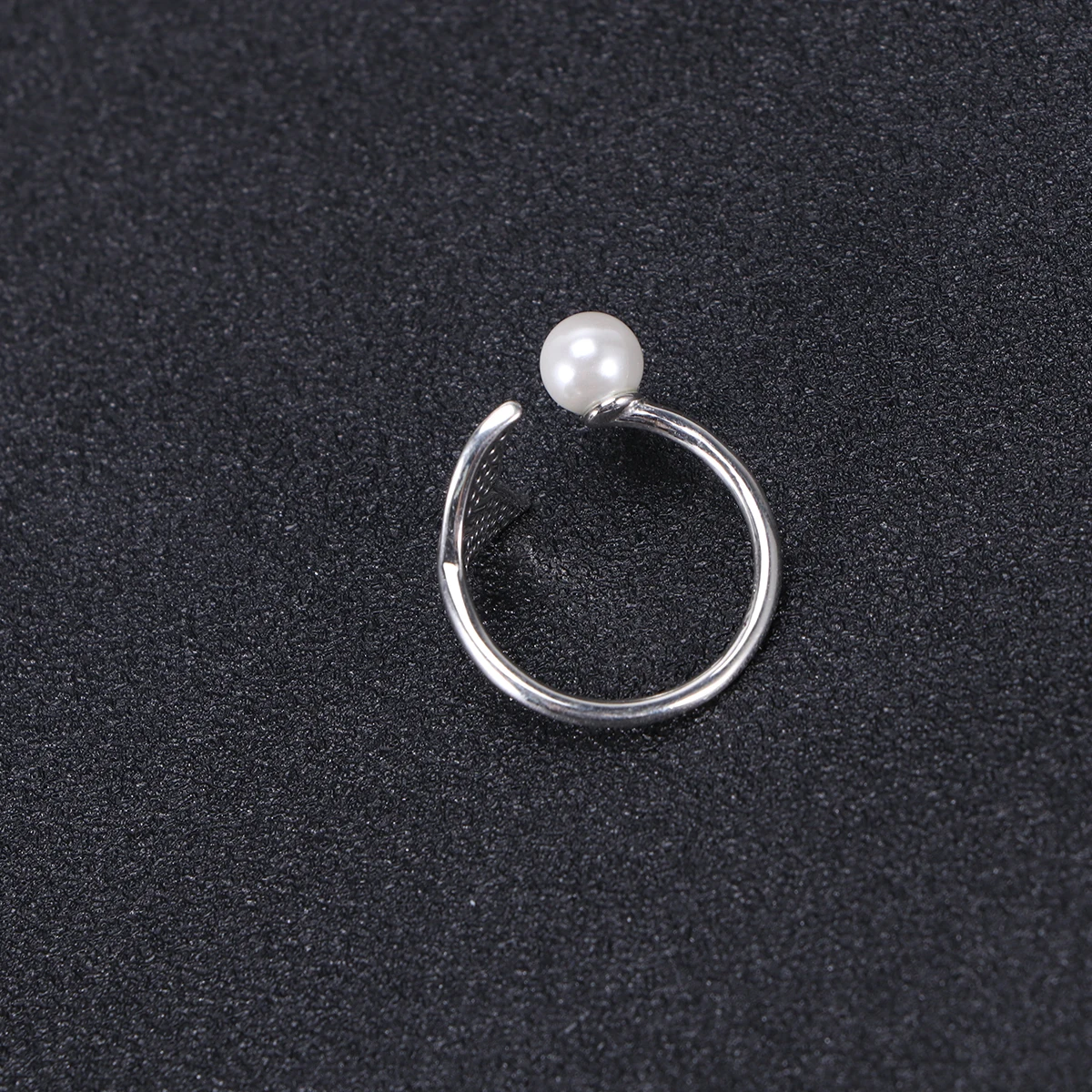 Fashion Ring Women Adjustable Pearl Sterling Pattern Elegant Party Jewelry Comfortable Chic Accessories Prom Gift
Fashion Ring Women Adjustable Pearl Sterling Pattern Elegant Party Jewelry Comfortable Chic Accessories Prom Gift