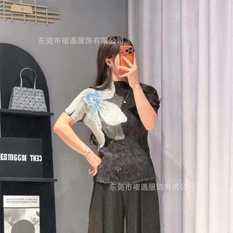 Miyake Pleated Original Personality Print T-Shirt Plisse 2026 Fashion Summer Versatile Trendy Willow Pleats Short Sleeve Top
Miyake Pleated Original Personality Print T-Shirt Plisse 2026 Fashion Summer Versatile Trendy Willow Pleats Short Sleeve Top