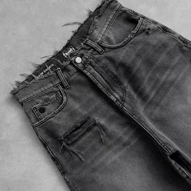 Summer new design with holes and rough edges denim shorts for men American hip-hop Harajuku retro washed casual loose shorts 
Summer new design with holes and rough edges denim shorts for men American hip-hop Harajuku retro washed casual loose shorts