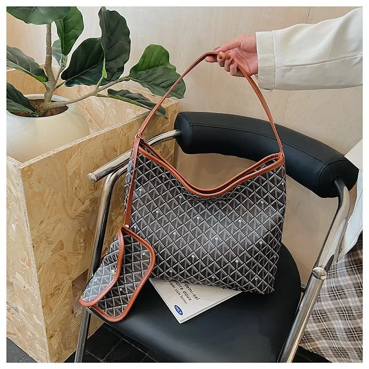 Minimalist Large Envelope Bag, Clean Design with Roomy Interior, Adjustable Shoulder Strap, Everyday Essential, New 2026 Edition
Minimalist Large Envelope Bag, Clean Design with Roomy Interior, Adjustable Shoulder Strap, Everyday Essential, New 2026 Edition