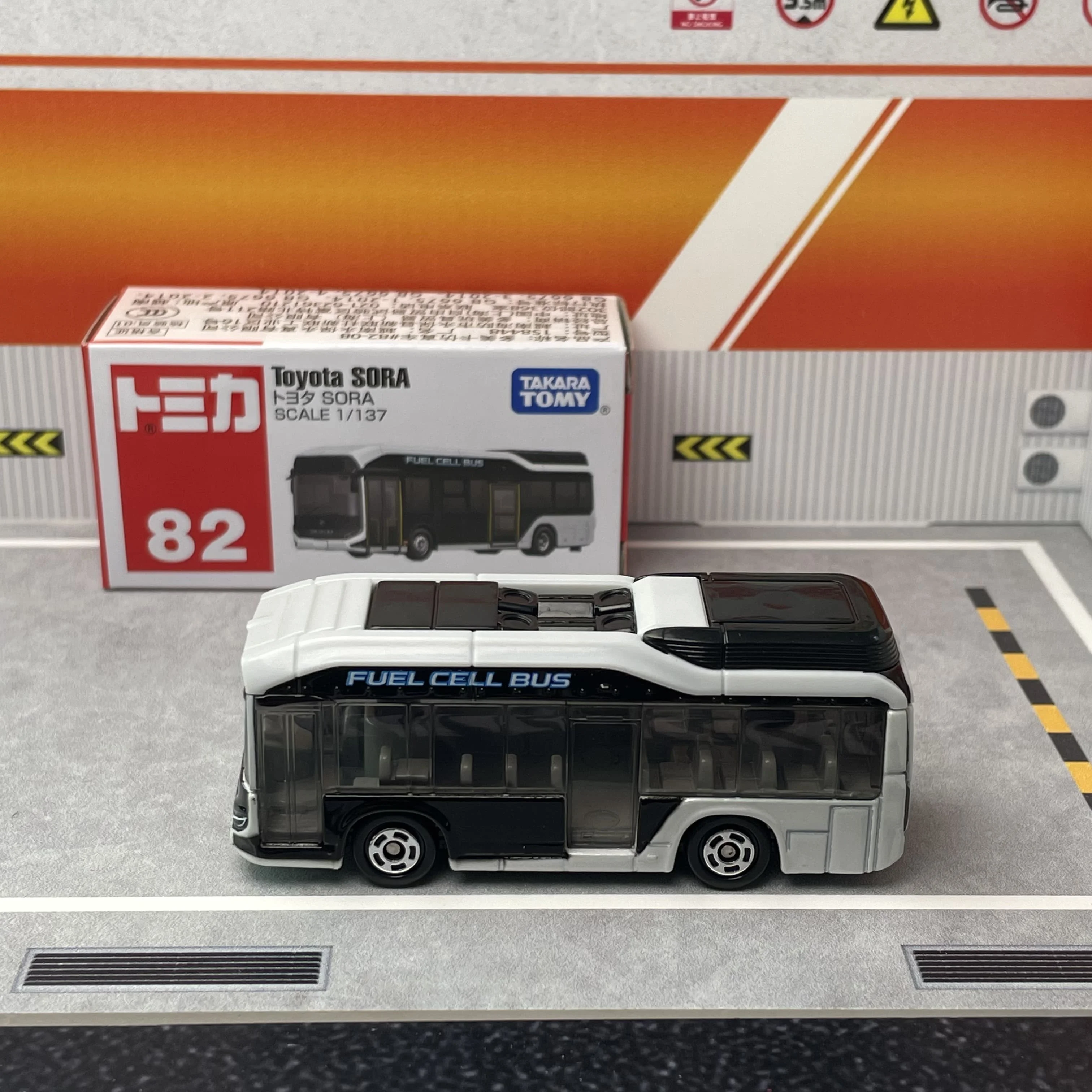 Takara Tomy Tomica No. 82 Toyota SORA Cars Hot Pop 1:64 Car Alloy Toys Motor Vehicle Diecast Metal Model for Children
Takara Tomy Tomica No. 82 Toyota SORA Cars Hot Pop 1:64 Car Alloy Toys Motor Vehicle Diecast Metal Model for Children