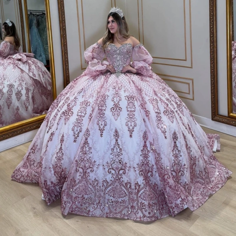 Розовые блестящие платья Quinceanera с открытыми плечами и блестками, аппликация, кружево, бисер, кристалл, бант, тюлевое платье для вечеринки, дня рождения, сладкое платье 16. 
Розовые блестящие платья Quinceanera с открытыми плечами и блестками, аппликация, кружево, бисер, кристалл, бант, тюлевое платье для вечеринки, дня рождения, сладкое платье 16.