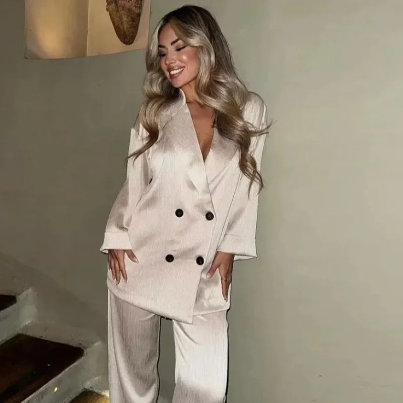 Autumn Women Casual Blazer Coat Pants Set Long Sleeve Double Breasted Blazer + Wide Leg Trousers Lady Office Outfit
Autumn Women Casual Blazer Coat Pants Set Long Sleeve Double Breasted Blazer + Wide Leg Trousers Lady Office Outfit