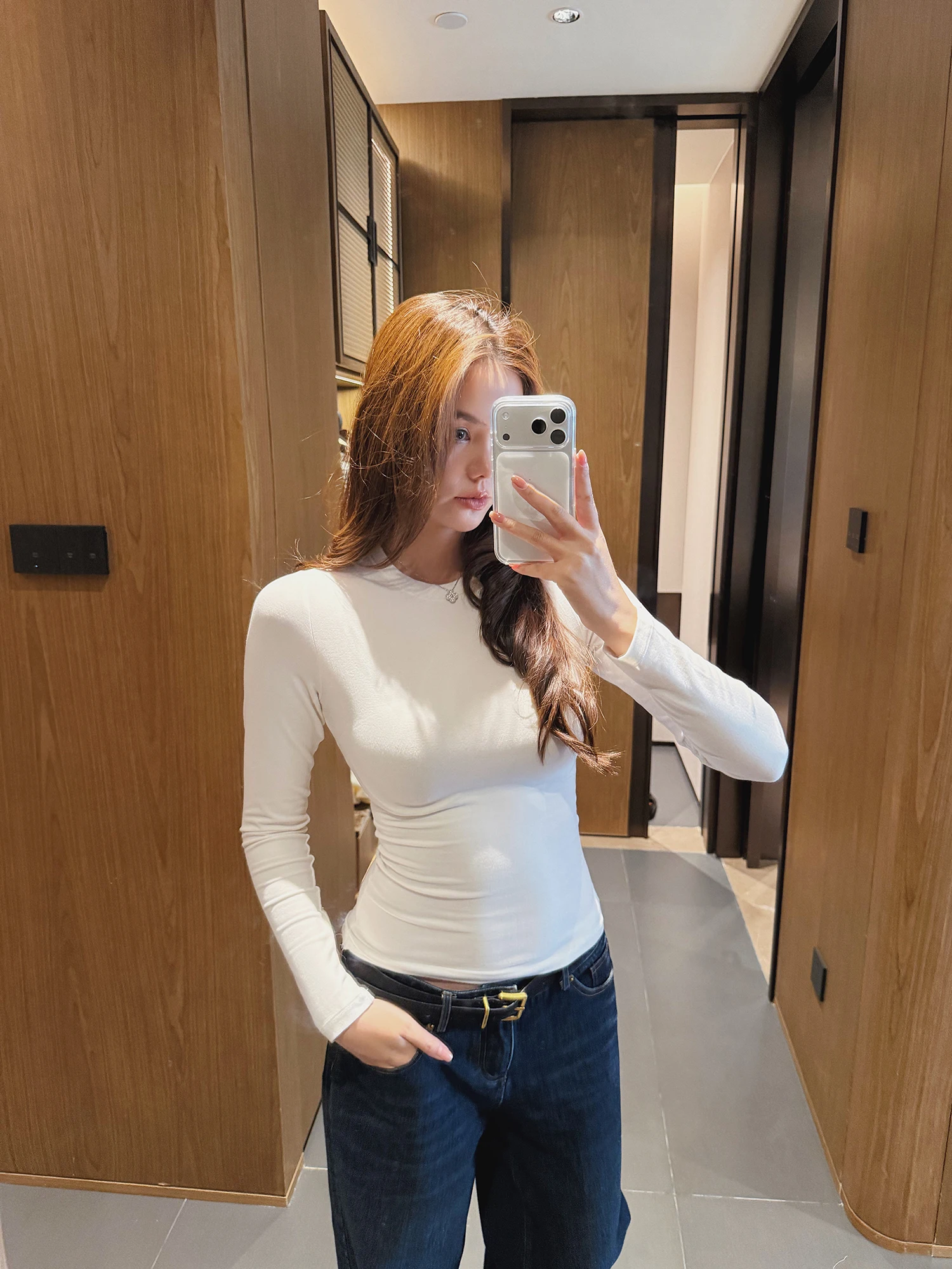 Женская приталенная хлопковая футболка с длинным рукавом и круглым вырезом, базовая, повседневная, осенне-зимняя, новинка, универсальная, однотонная
Женская приталенная хлопковая футболка с длинным рукавом и круглым вырезом, базовая, повседневная, осенне-зимняя, новинка, универсальная, однотонная