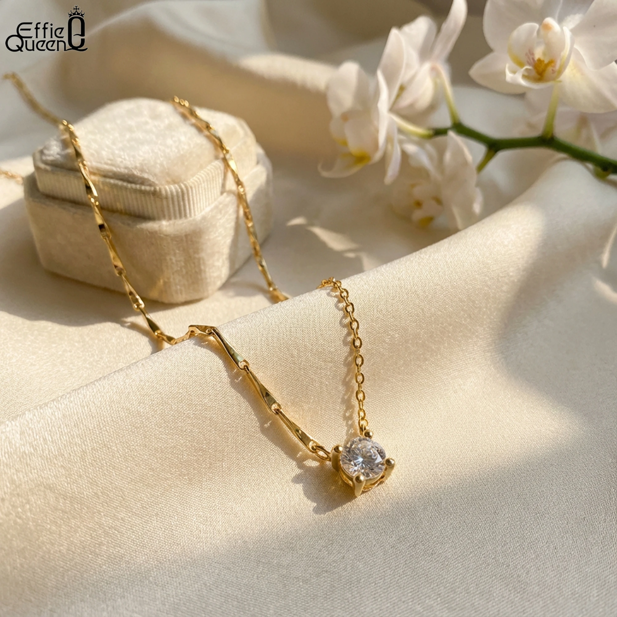 Кулон-ожерелье Effie Queen из стерлингового серебра 925 пробы с позолотой 14 карат, круглой огранки, с цирконием, двойная цепочка, простое ювелирное изделие для женщин, APN46
Кулон-ожерелье Effie Queen из стерлингового серебра 925 пробы с позолотой 14 карат, круглой огранки, с цирконием, двойная цепочка, простое ювелирное изделие для женщин, APN46