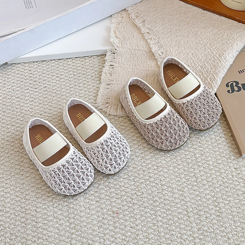 Girls' Summer Mesh Breathable Sandals 2026 Soft Soled Casual Children's Shoes Shallow Mouth Design for Comfortable Wear 21-30
Girls' Summer Mesh Breathable Sandals 2026 Soft Soled Casual Children's Shoes Shallow Mouth Design for Comfortable Wear 21-30