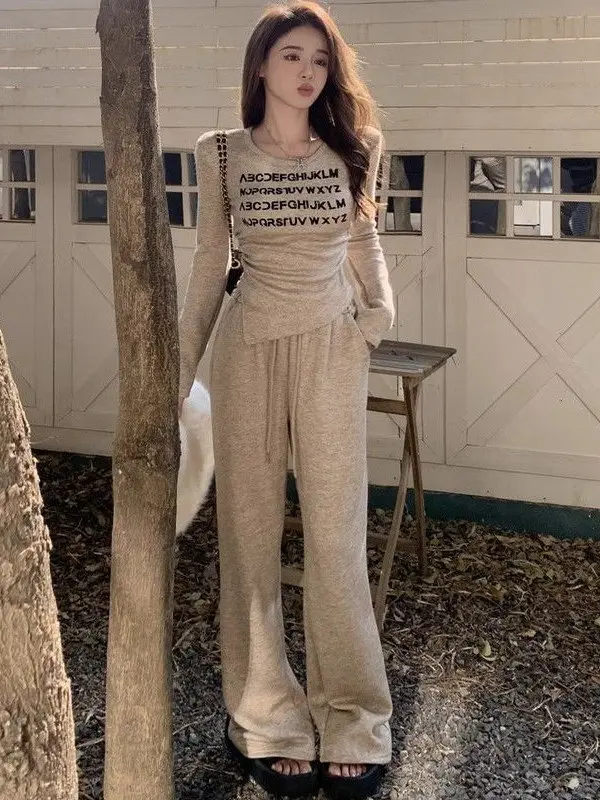 Fashionable Loose Casual Women's Two-Piece Set Letter Print Slim High Waist Loose Long Pants Spring Autumn Polyester
Fashionable Loose Casual Women's Two-Piece Set Letter Print Slim High Waist Loose Long Pants Spring Autumn Polyester