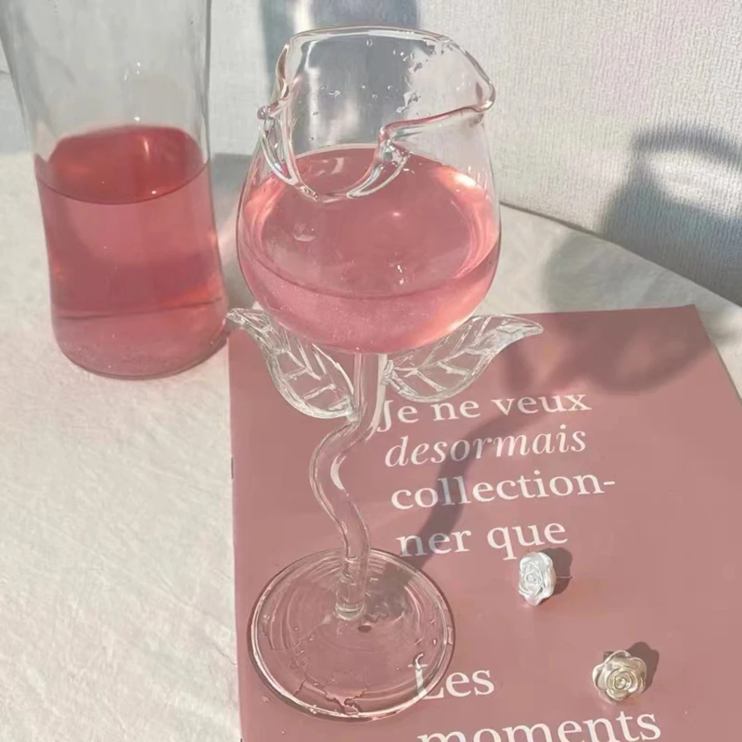 Enhance Your Glassware Collection with Exquisite Luxury Red Wine Glasses, featuring an Elegant Rose-Shaped Design - Ideal for Wi
Enhance Your Glassware Collection with Exquisite Luxury Red Wine Glasses, featuring an Elegant Rose-Shaped Design - Ideal for Wi
