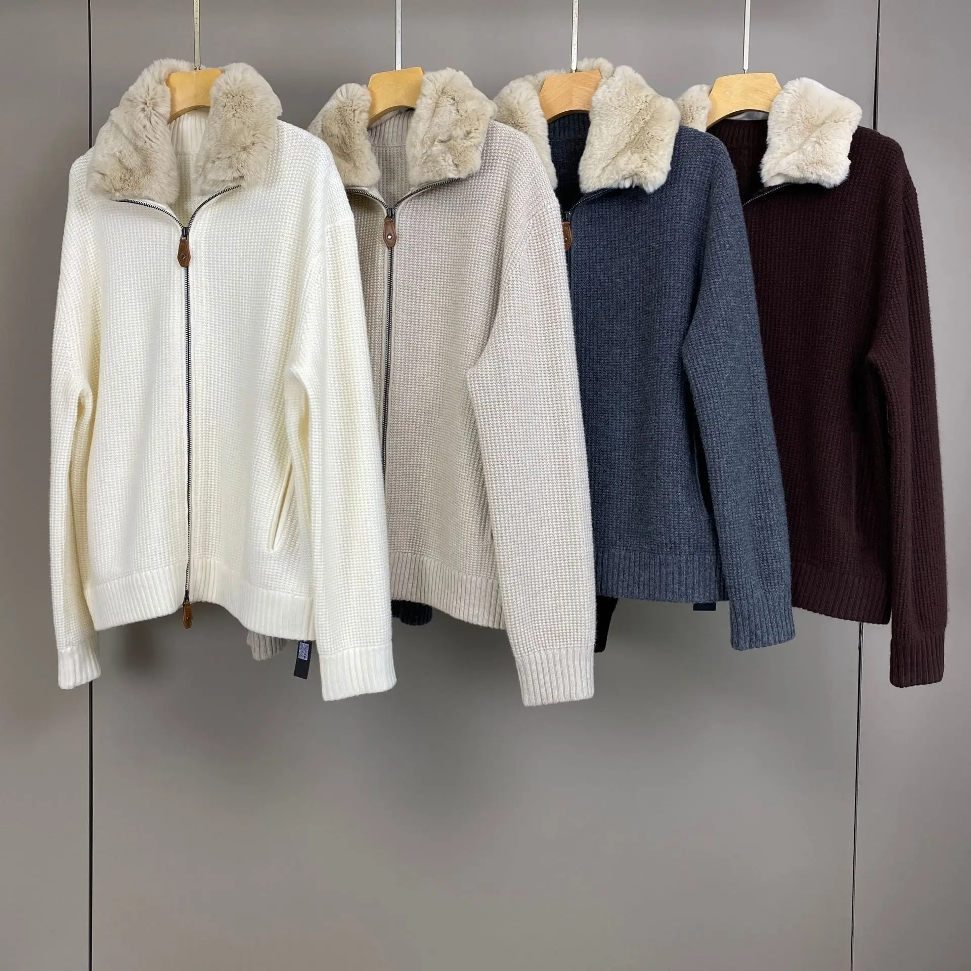 Detachable Fur Collar Women's Knitted Cardigan Autumn Winter Long Sleeve Casual Female Cashmere Sweater
Detachable Fur Collar Women's Knitted Cardigan Autumn Winter Long Sleeve Casual Female Cashmere Sweater