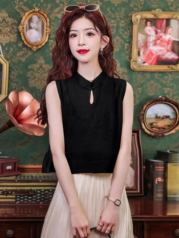 New 2025 Summer Chinese Style Button up Hollow out Sleeveless Women's Vest Loose Fit Top Breathable Comfortable Daily Wear
New 2025 Summer Chinese Style Button up Hollow out Sleeveless Women's Vest Loose Fit Top Breathable Comfortable Daily Wear