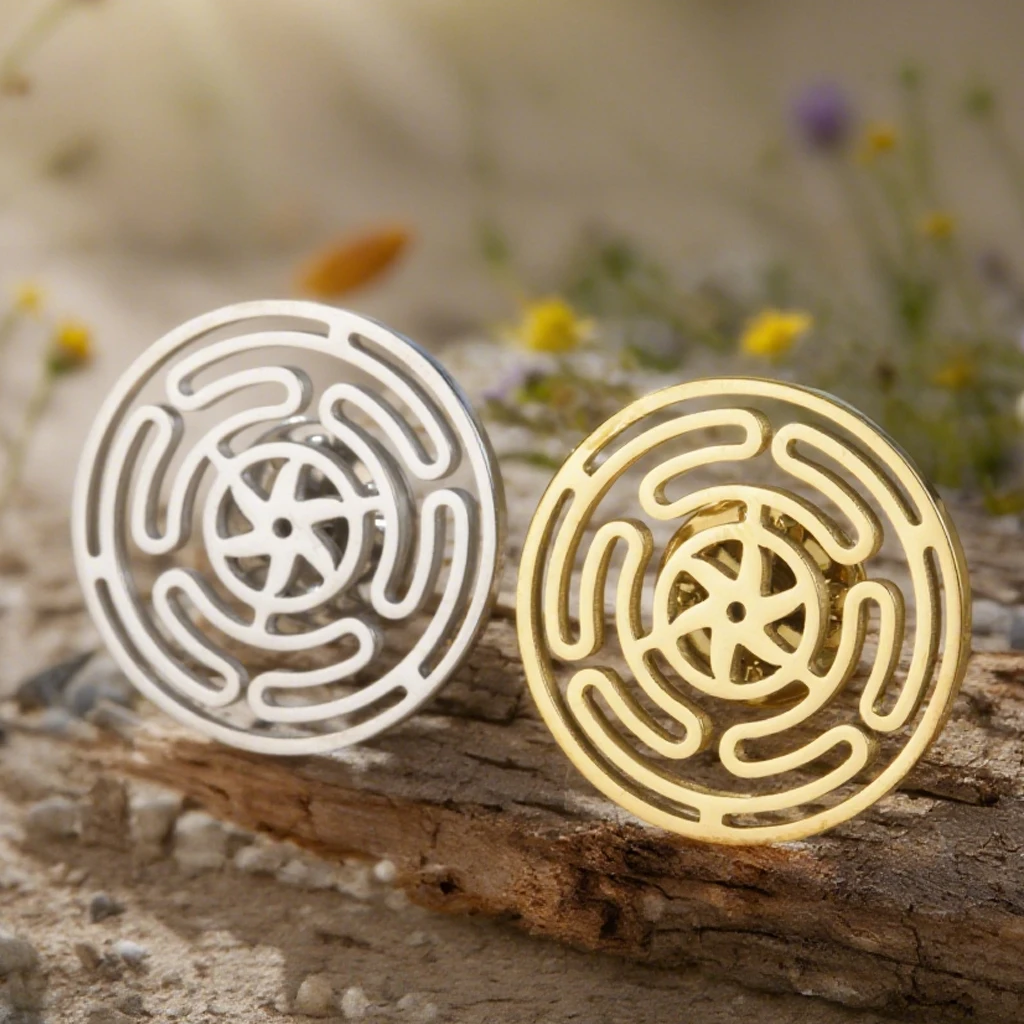 Dawapara Wheel of Hecate Brooch Pins Ancient Greek Moon Goddess Wicca Symbol Magic Strophalos Talisman Stainless Steel Jewelry
Dawapara Wheel of Hecate Brooch Pins Ancient Greek Moon Goddess Wicca Symbol Magic Strophalos Talisman Stainless Steel Jewelry