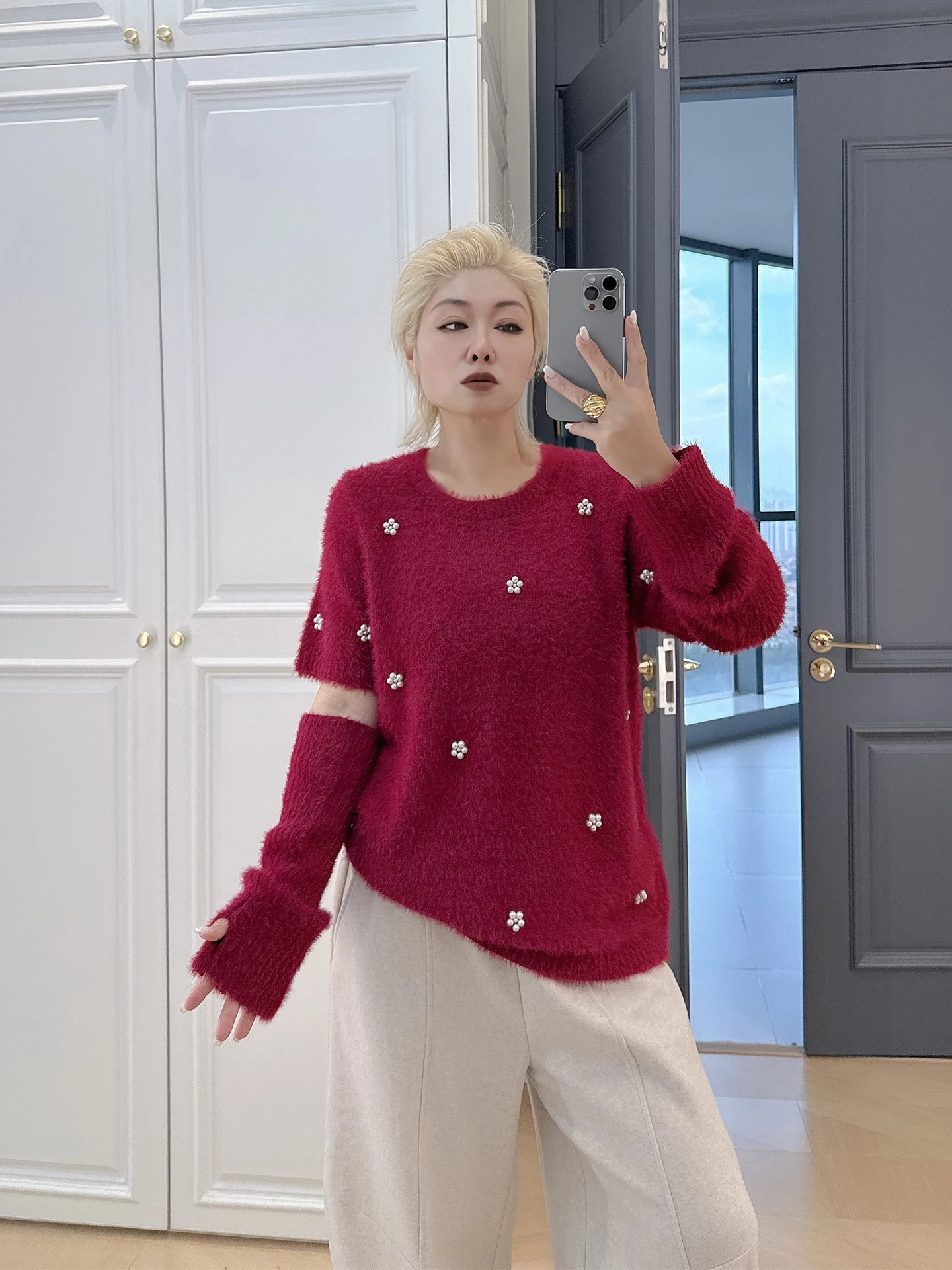 Женский трикотаж Ele больших размеров с жемчужным дизайном, винтажный свитер для тяжелых мм, удобный круглый свитер средней длины Ne Long Sve
Женский трикотаж Ele больших размеров с жемчужным дизайном, винтажный свитер для тяжелых мм, удобный круглый свитер средней длины Ne Long Sve