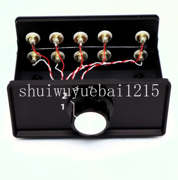 Passive signal switcher 4 in 1 out RCA audio signal input switching selector suitable for player power amplifier
Passive signal switcher 4 in 1 out RCA audio signal input switching selector suitable for player power amplifier