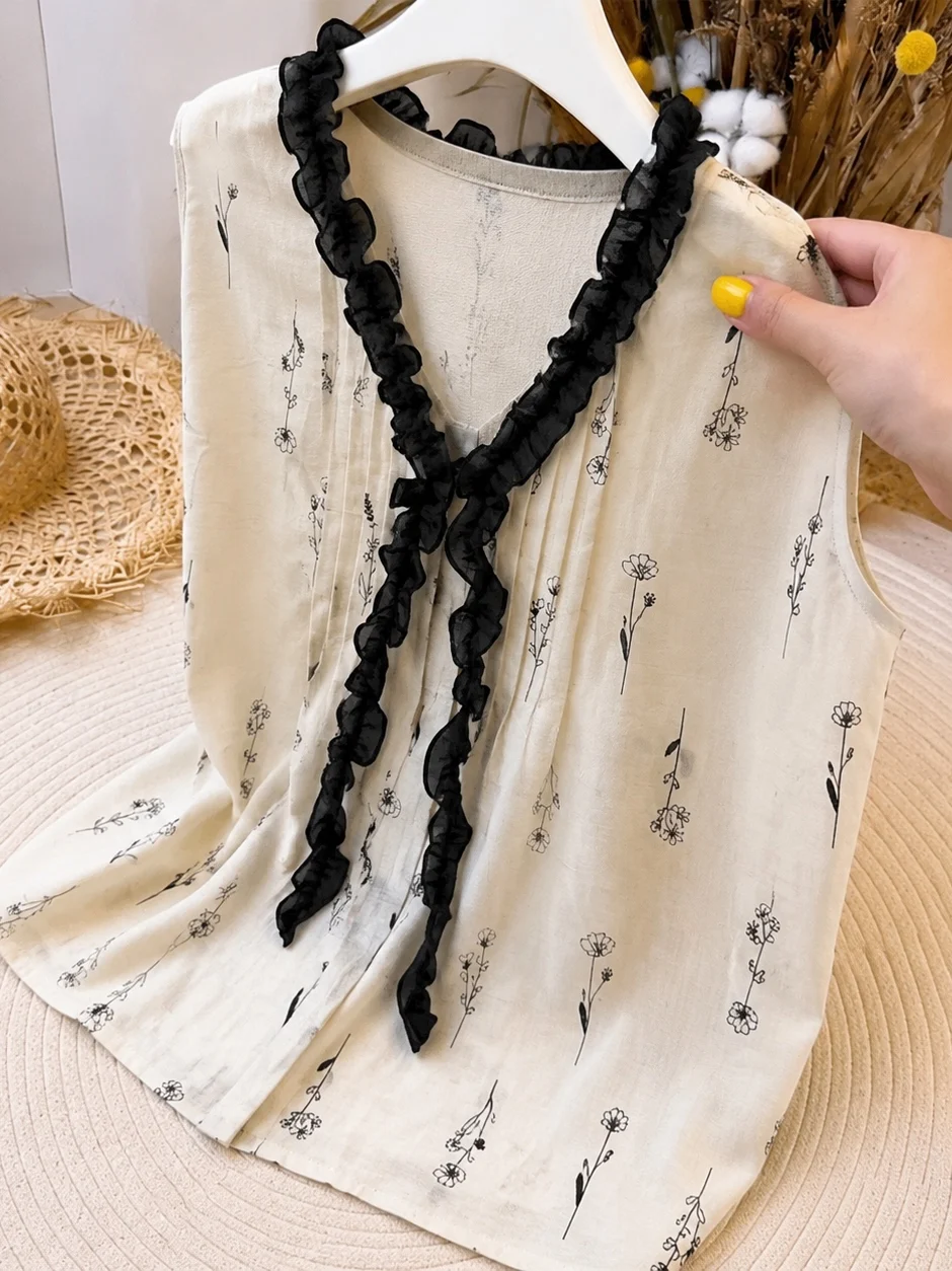 Commuter Style Loose Sleeveless V-Neck Vest Women's Summer New Arrival Casual Contrast Color Wood Grain Top Silk Material
Commuter Style Loose Sleeveless V-Neck Vest Women's Summer New Arrival Casual Contrast Color Wood Grain Top Silk Material