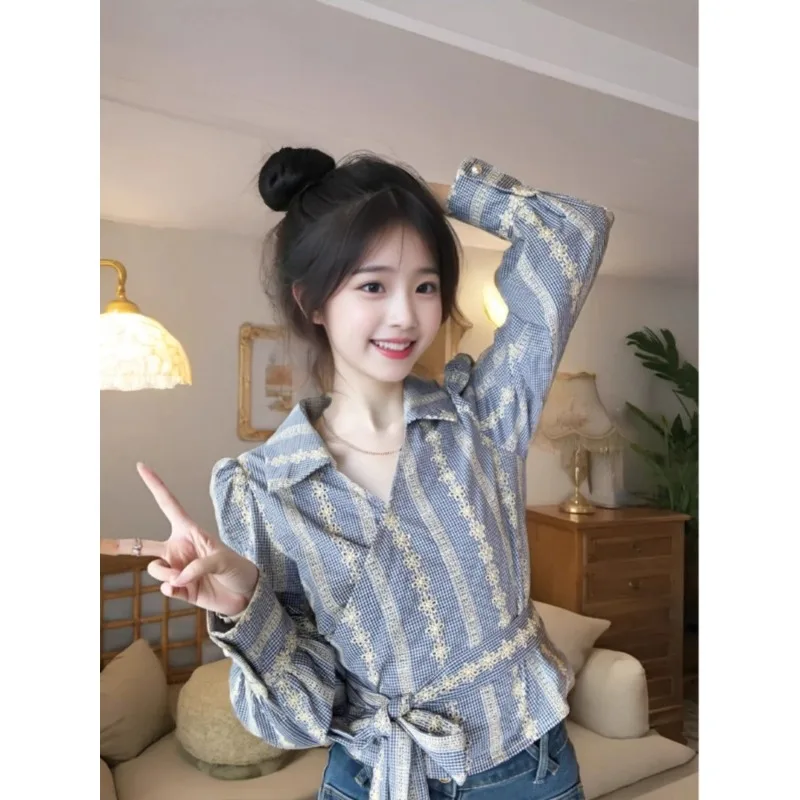 EBAIHUI Irregular Long Sleeved Shirt Women's Design Sense Striped Short Top V-neck Lace Up Design Spring Autumn Ladies Clothing
EBAIHUI Irregular Long Sleeved Shirt Women's Design Sense Striped Short Top V-neck Lace Up Design Spring Autumn Ladies Clothing