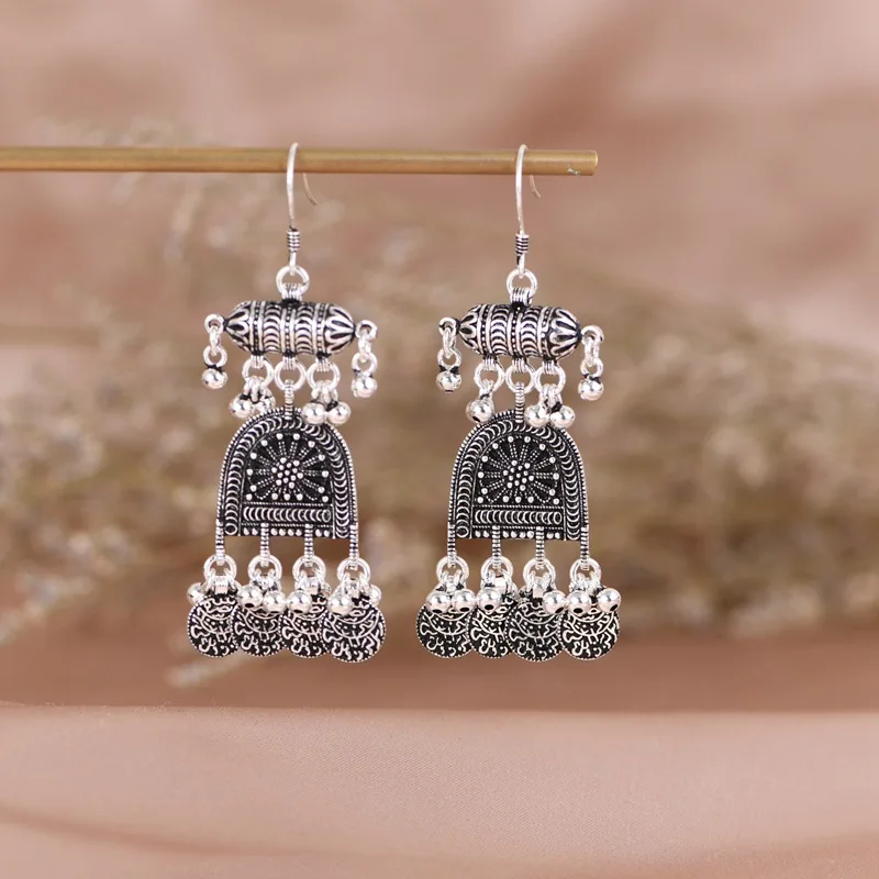 S925 Vintage Long Silver Tassel Design Sense Women's Earrings
S925 Vintage Long Silver Tassel Design Sense Women's Earrings
