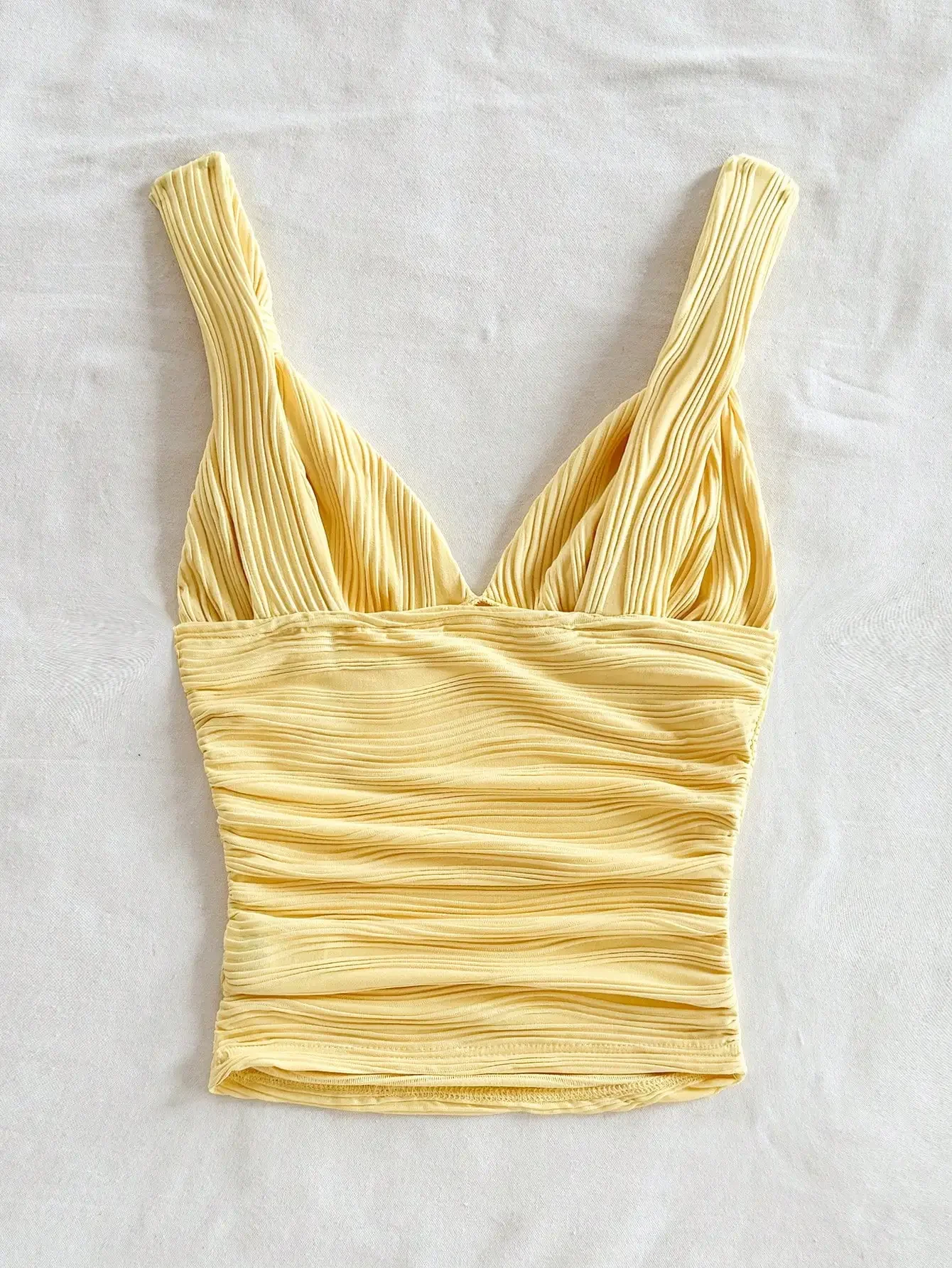 Casual Romantic Vacation Plain Color Twist Pleat Red Camisole Christmas Valentine's Day New Year
Casual Romantic Vacation Plain Color Twist Pleat Red Camisole Christmas Valentine's Day New Year