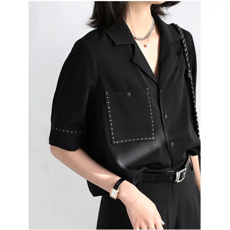 High End Fashion French V Neck Short Sleeve Loose Women's Blouse Harajuku Single Breasted Office Lady Women Shirt Y2k Lazy Tops
High End Fashion French V Neck Short Sleeve Loose Women's Blouse Harajuku Single Breasted Office Lady Women Shirt Y2k Lazy Tops