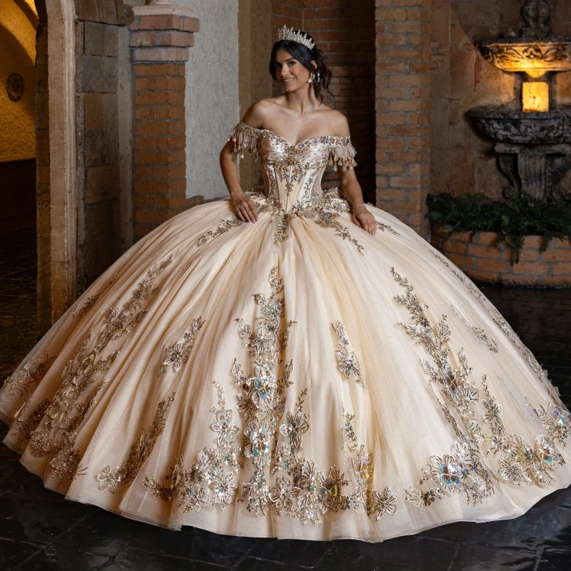 Champagne Shiny Off The Shoulder Ball Gown Quinceanera Dresses Appliques Lace Beads Tull Sweet 16 Dress vestidos 15 De Anos
Champagne Shiny Off The Shoulder Ball Gown Quinceanera Dresses Appliques Lace Beads Tull Sweet 16 Dress vestidos 15 De Anos