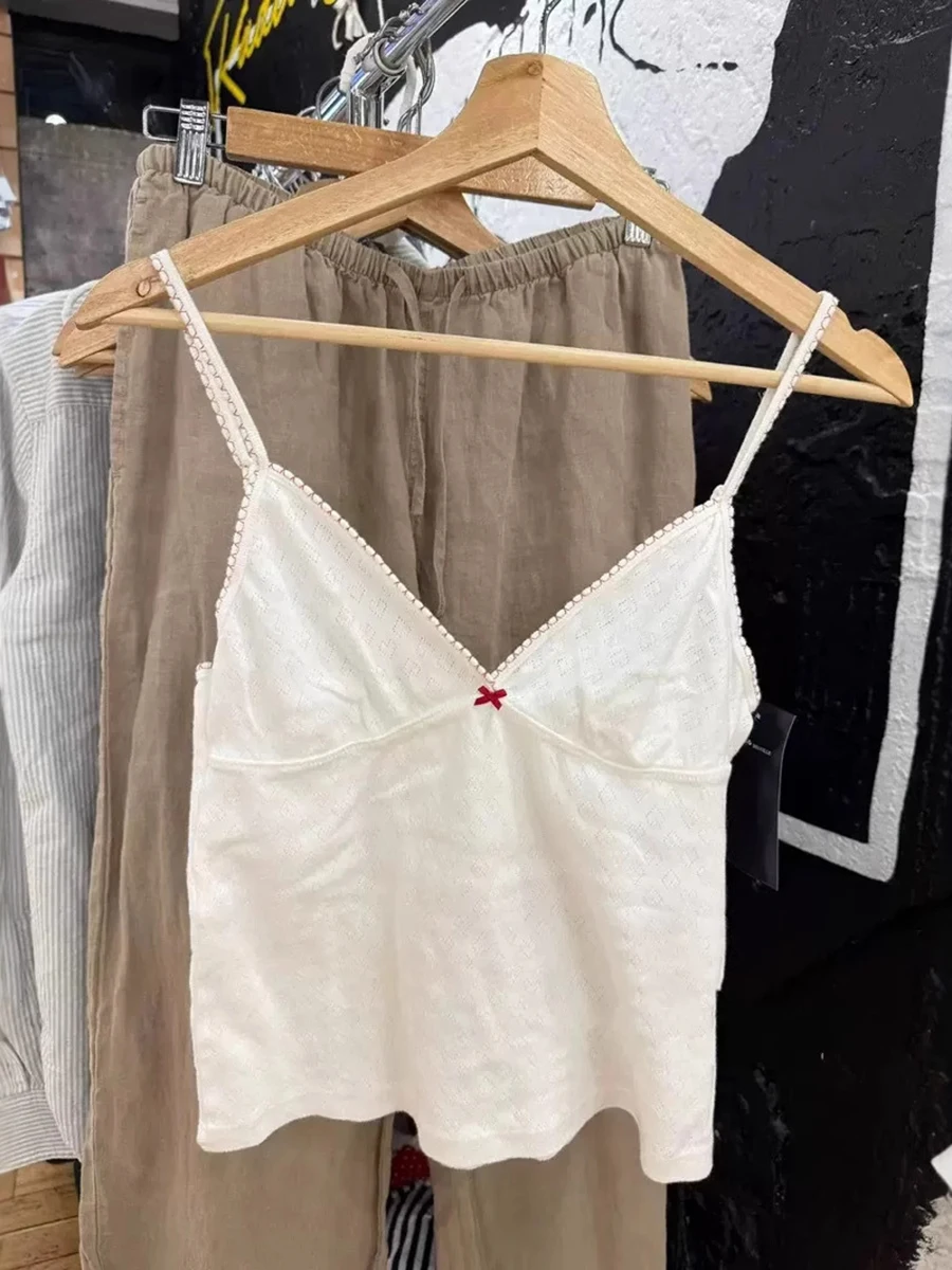 Белый тонкий топ на бретелях с ушком в форме сердца, женский укороченный жилет без рукавов с бантом и кружевной отделкой, летние милые шикарные сексуальные повседневные майки Y2k, новинка
Белый тонкий топ на бретелях с ушком в форме сердца, женский укороченный жилет без рукавов с бантом и кружевной отделкой, летние милые шикарные сексуальные повседневные майки Y2k, новинка