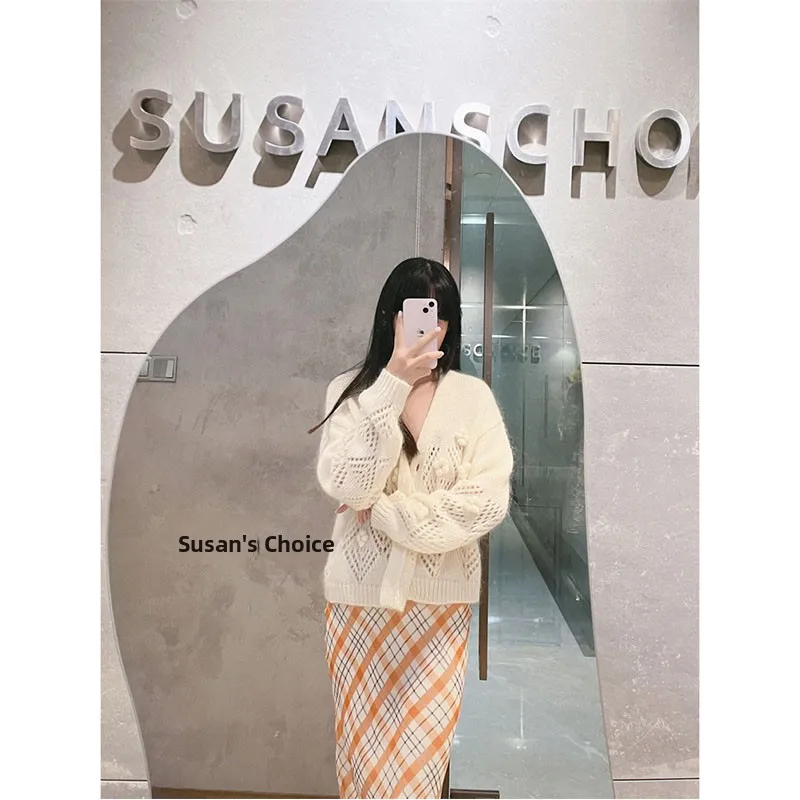 Susan Lazy Versatile Autumn Winter Knitted Cardigan V Ne Women's Sweater Hooked Flower Design Long Sve Regular Length
Susan Lazy Versatile Autumn Winter Knitted Cardigan V Ne Women's Sweater Hooked Flower Design Long Sve Regular Length